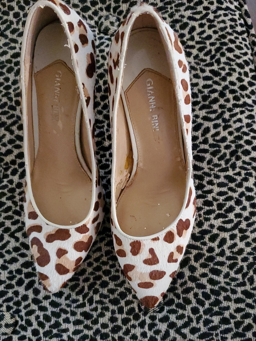 Gianni Bini White and Brown Leopard Print Pointed Flats